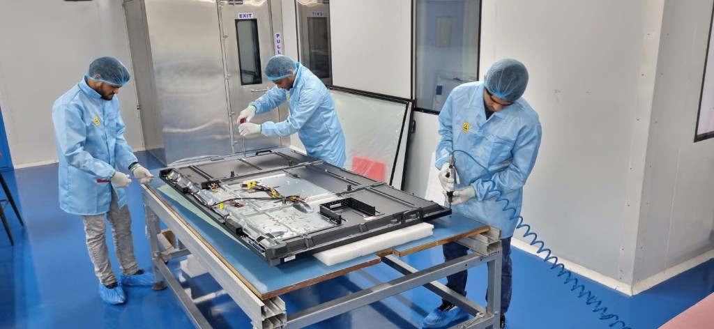 Business expansion display assembly