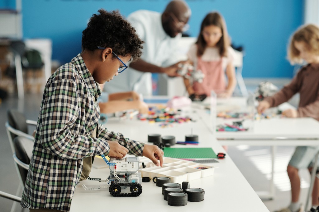 Global expansion makerspace learning