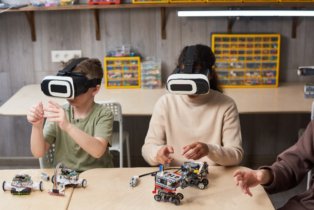 Growth milestone VR robotics learning